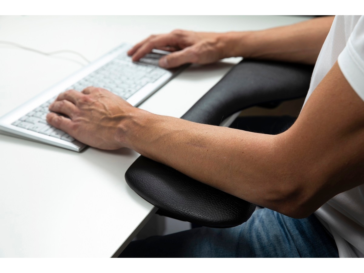 KENSON 8805 symmetriskt underarmsstöd (svart) Handledsstöd