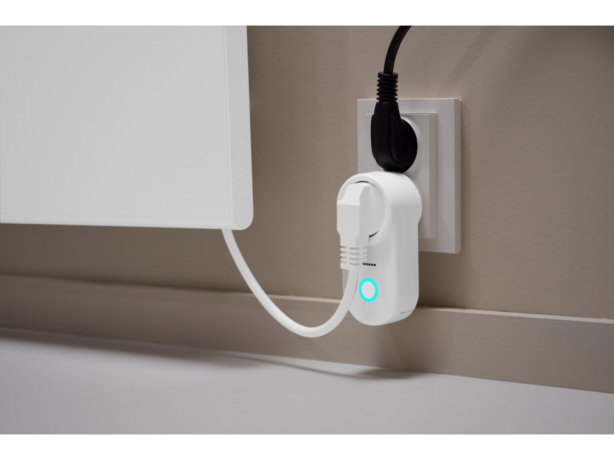 Adax WiFi smartplugg med termostat 16A/3680W Tillbehör till värme