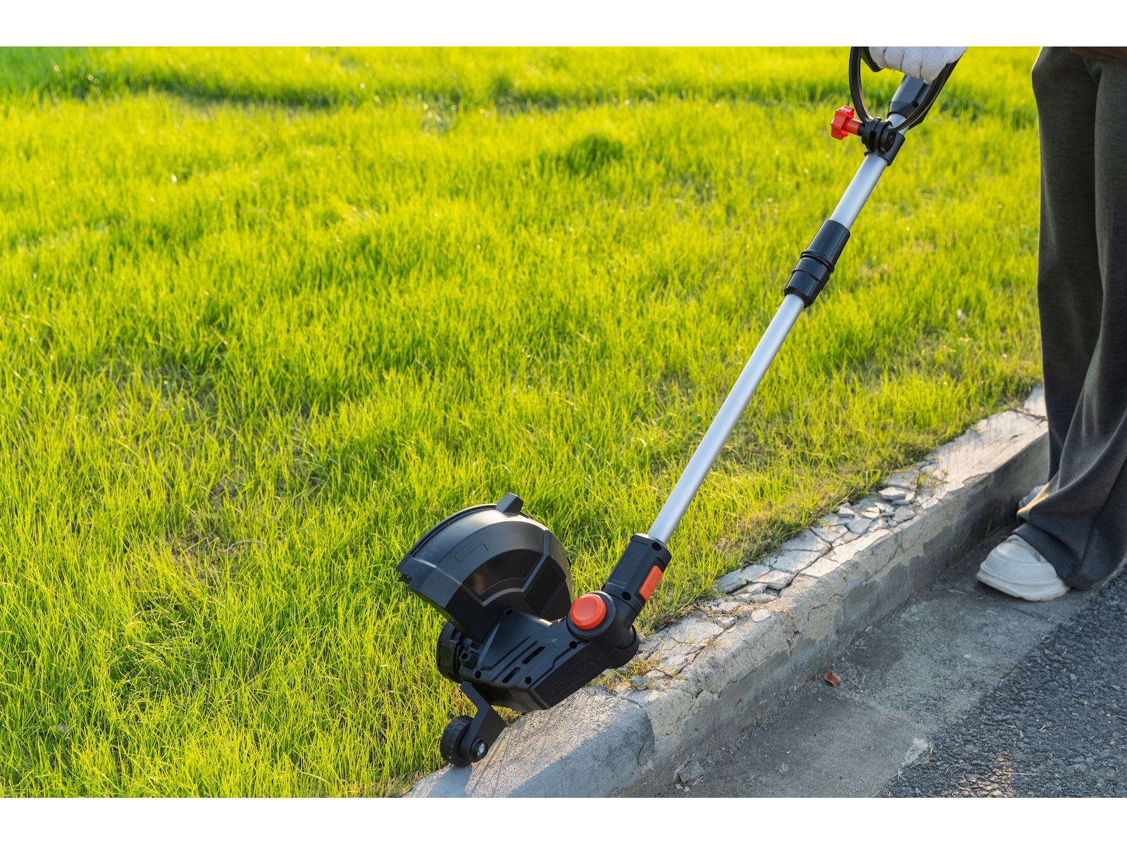 Freev GST-300 sladdlös grästrimmer 30cm 20V Grästrimmers