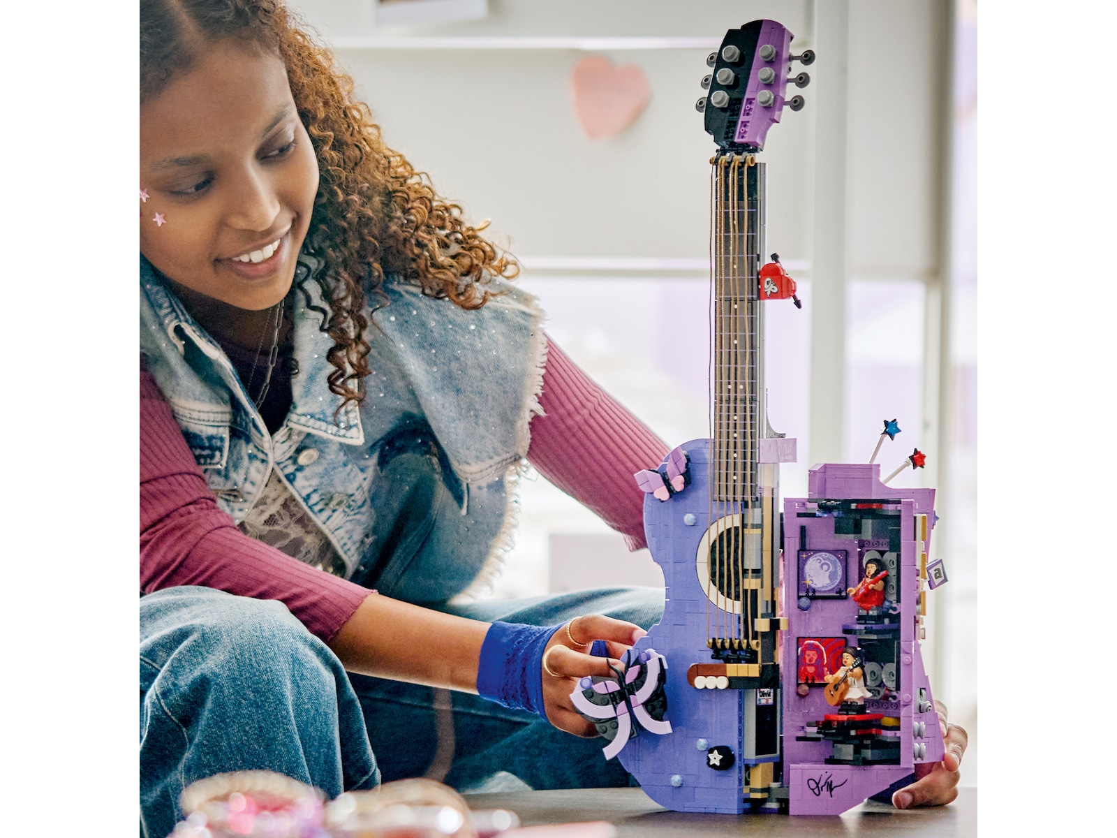 LEGO Editions Music Olivia Rodrigos tvåfärgade gitarr 43031 LEGO