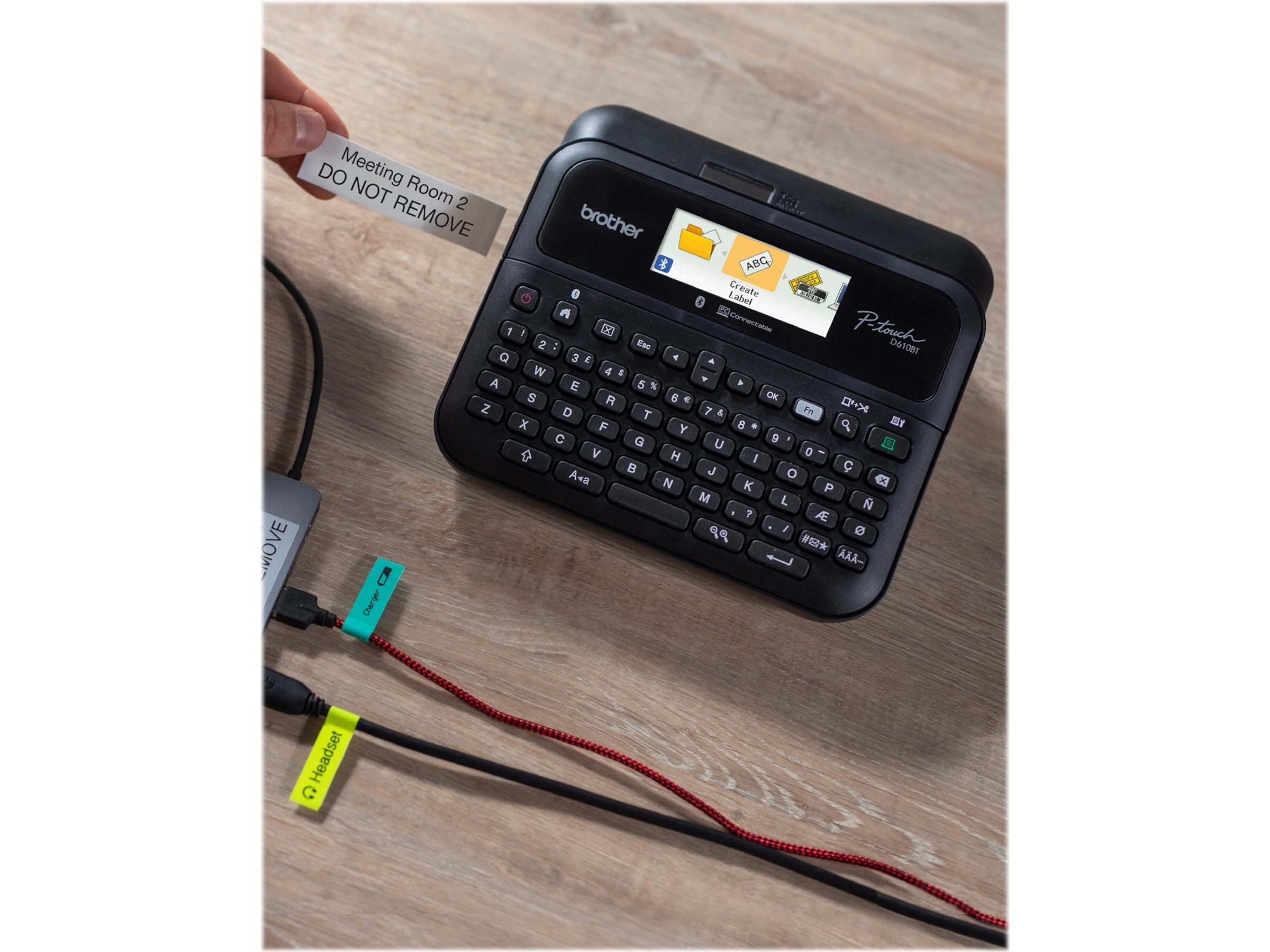 Brother Etikettskrivare PTD610BTVP Etikett & märkmaskin