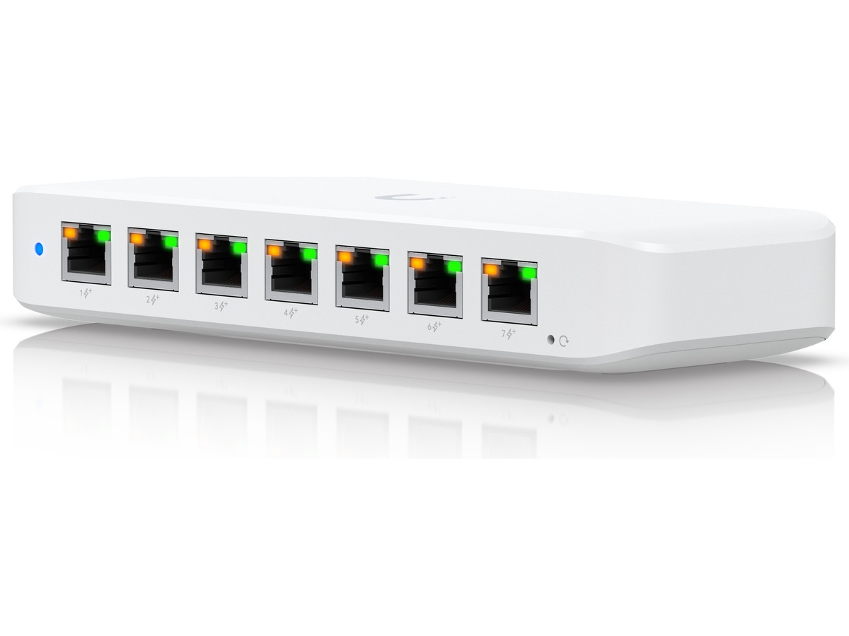 Ubiquiti UniFi Ultra 210W switch Switchar