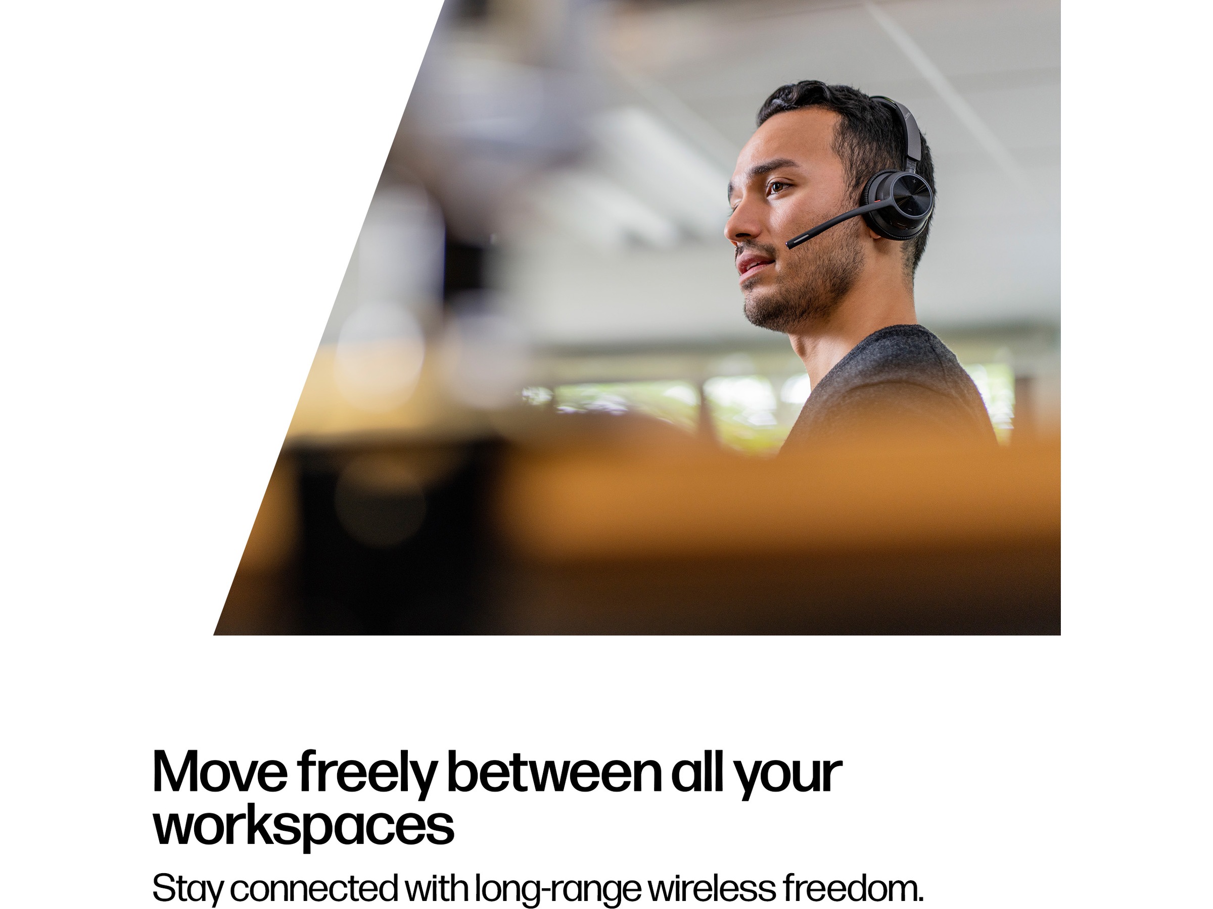 Poly Voyager 4320-M MS USB-C Headset med laddningsstativ Headset trådlöst