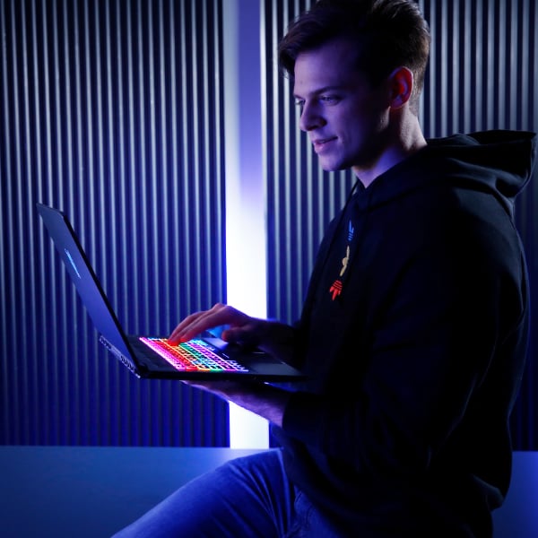 Acer Predator Triton 500 PT515-52